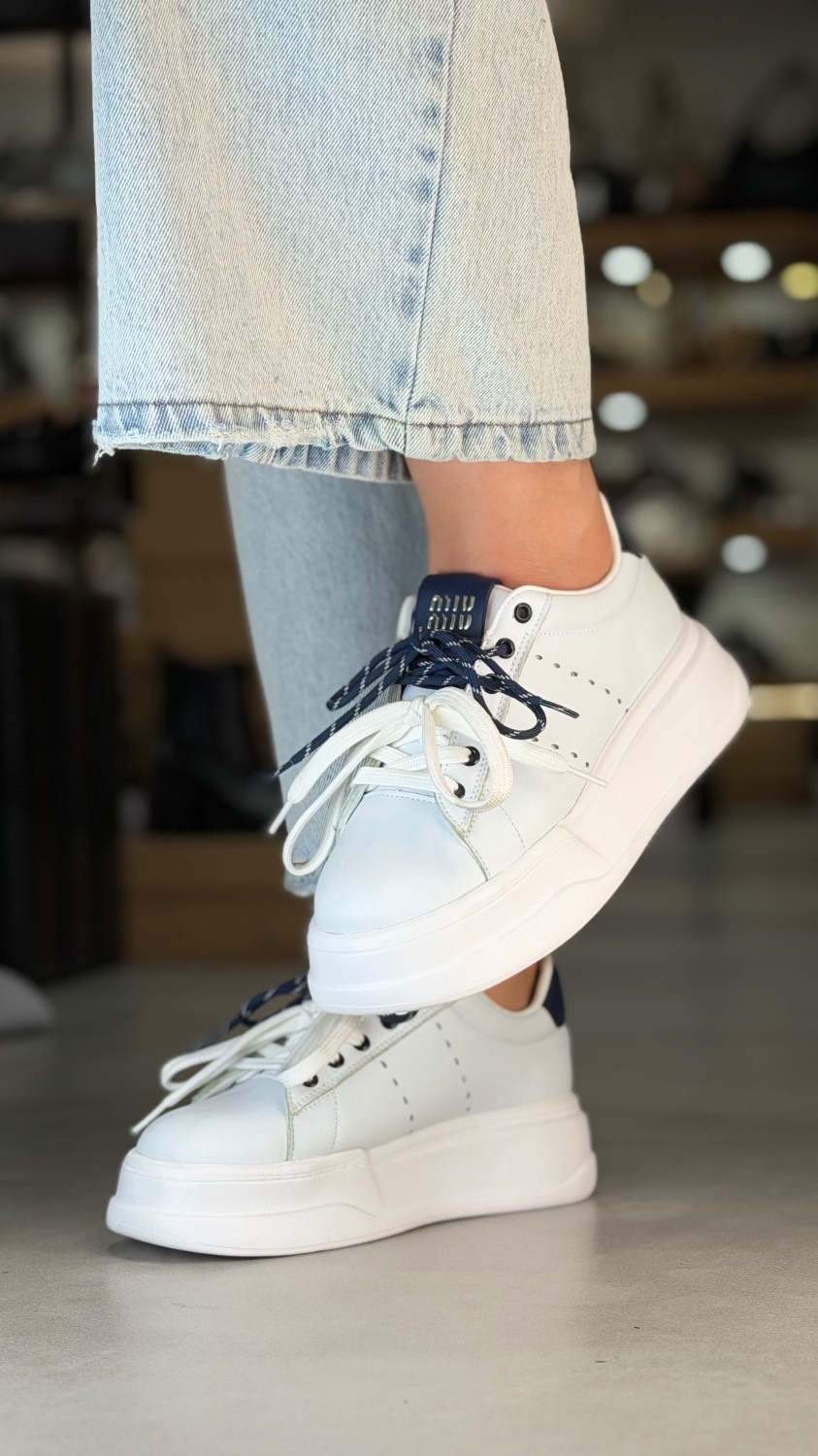 7c5ef4e1-e3c2-4c43-afd5-8d80893d8d31